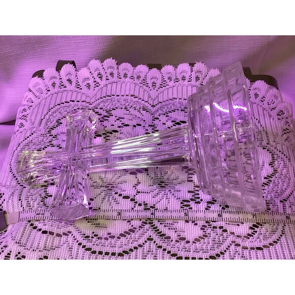Beautiful Crystal Cross 7 Inches Tall Base 4 Inches Diameter - Picture 12 of 12